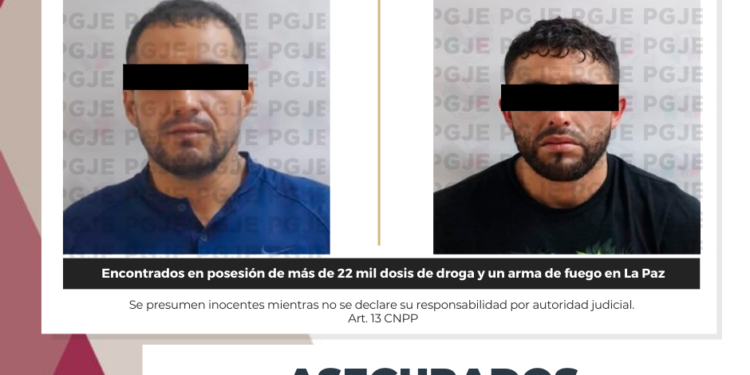 ASEGURA PGJE MÁS DE 22 MIL DOSIS DE DROGA A DOS POSIBLES NARCOMENUDISTAS Y UN ARMA DE FUEGO