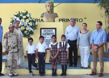 Conmemoran el CCII Aniversario de la consumación de la Independencia