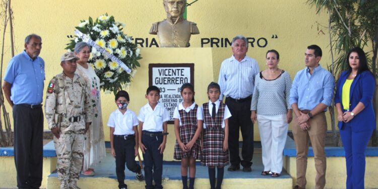 Conmemoran el CCII Aniversario de la consumación de la Independencia