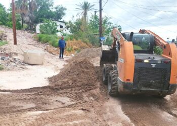 Continúa Servicios Públicos rehabilitando accesos y vías públicas en la ciudad