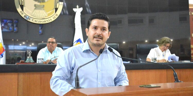 “Adultos Mayores merecen todo el reconocimiento, protección y solidaridad de la familia, sociedad y órganos de gobierno”: Diputado Eduardo “Yayo” Van Wormer