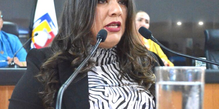 &nbsp;Exhorta Comisión de Igualdad de Género al Ejecutivo Estatal, a que fortalezca las etapas subsecuentes de la campaña “Párale a la violencia” contra las mujeres