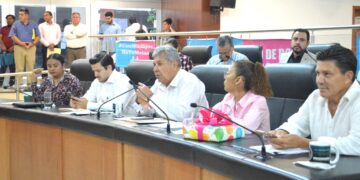 Aprueban modificaciones al decreto de la Medalla Rosaura Zapara para docentes