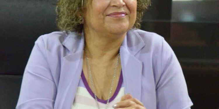 Exige diputada del PRD profundizar la revisión de la calidad, conceptuación, suficiencia de los contenidos y materiales de los libros de texto