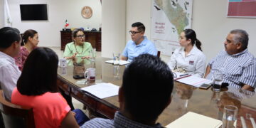 ENTREGA SEDIF RECURSO ECONÓMICO PARA MEJORAR OPERATIVIDAD DE DESAYUNADORES ESCOLARES