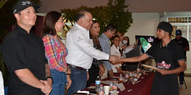 REALIZAN EL CONCURSO ICATCHEF