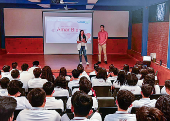 A TRAVÉS DE PLÁTICA “AMAR BIEN” BUSCAN DISMINUIR ÍNDICES DE VIOLENCIA EN EL NOVIAZGO