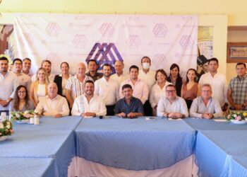 DIALOGA SECRETARIO GENERAL DE GOBIERNO, HOMERO DAVIS, CON INTEGRANTES DE COPARMEX BCS