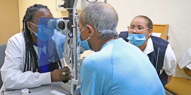 GOBIERNO DE BCS Y BENEFICENCIA PÚBLICA DESARROLLAN JORNADA DE CIRUGÍAS GRATUITAS DE CATARATAS