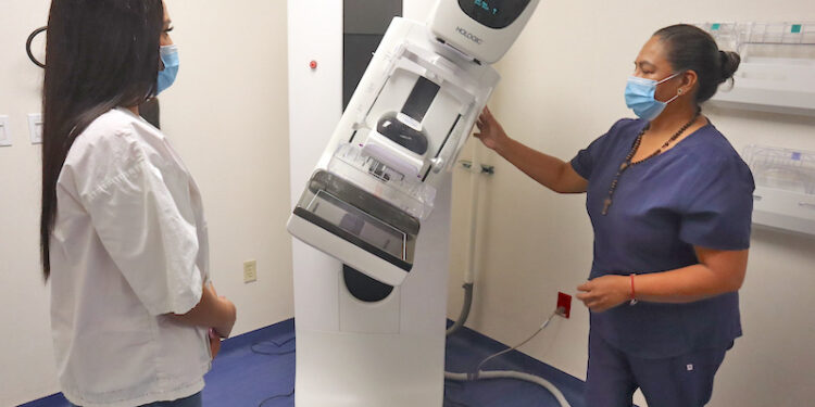 CON LA RUTA ROSA BUSCA GOBIERNO ESTATAL DETECCIONES Y ATENCIONES TEMPRANAS DE ENFERMEDADES