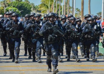 SE UNE SSPE AL DESFILE CÍVICO MILITAR POR EL 213 ANIVERSARIO DEL INICIO DE INDEPENDENCIA DE MÉXICO