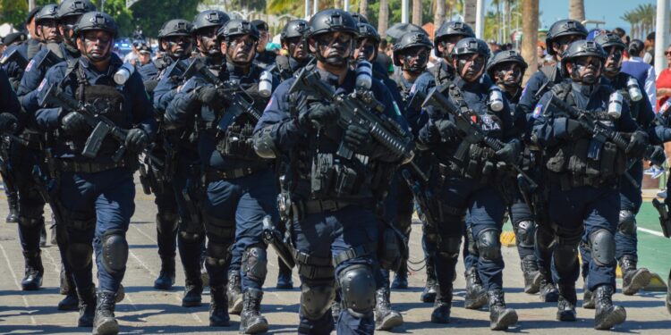SE UNE SSPE AL DESFILE CÍVICO MILITAR POR EL 213 ANIVERSARIO DEL INICIO DE INDEPENDENCIA DE MÉXICO