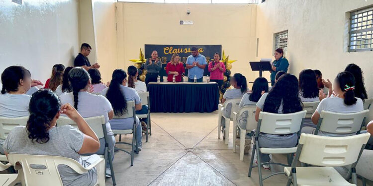 IMPARTEN TALLERES PARA MUJERES PRIVADAS DE LA LIBERTAD