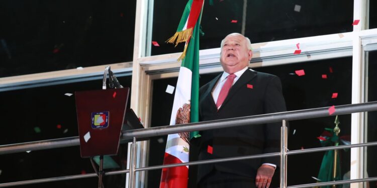 GOBERNADOR VCC DA GRITO DE INDEPENDENCIA