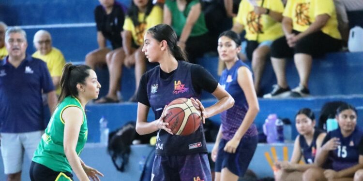 Se prepara Selectivo Municipal de Básquetbol Femenil para Estatales