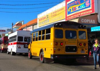 Aumento de tarifas de transporte público en La Paz