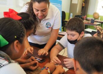 UABCS acerca el conocimiento tecnológico a escuelas rurales