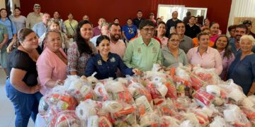 300 apoyos con alimentos