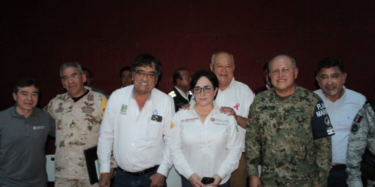 ’Ya están listos y abiertos los albergues, en ese sentido invitamos a la ciudadanía que viven en las zonas de alto riesgo a que se trasladen a los refugios temporales, antes de que arrecien las lluvias, aquí lo importante es salvaguardar la vida’’