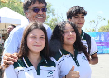Oscar Leggs Castro, durante el 2do año de Gobierno se aplicó una inversión de $12 millones 343 mil pesos en estímulos para estudiantes del municipio.