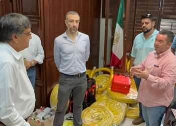 La mañana de este lunes, el presidente municipal Oscar Leggs Castro, acompañado del director general de Ecología y Medio Ambiente, Raúl Verdugo Montaño