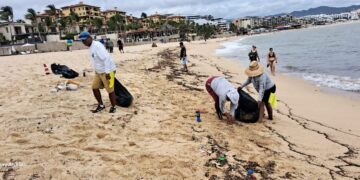 Fortalecen los trabajos para el retiro de residuos sólidos en las playas