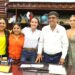 El presidente municipal de Los Cabos, Oscar Leggs Castro, se reunió este lunes 16 de octubre con integrantes del equipo de escaramuzas “La Sanluqueña”