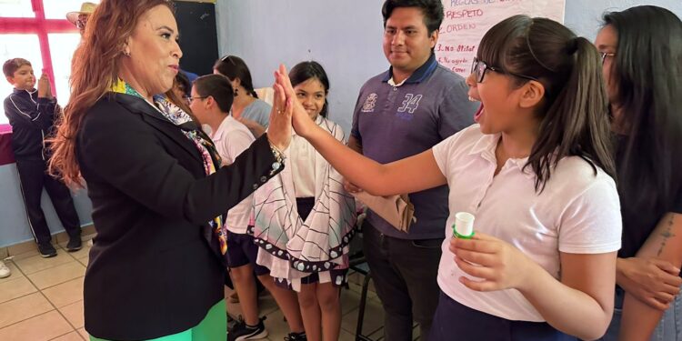 Se llevó cabo el taller denominado “Desarrollo de la Inteligencia Emocional” para crear y fomentar relaciones interpersonales entre estudiantes, cabe destacar que se logró beneficiar a 25 niñas, niños y adolescentes de la escuela primaria Ildefonso Green en Cabo San Lucas.