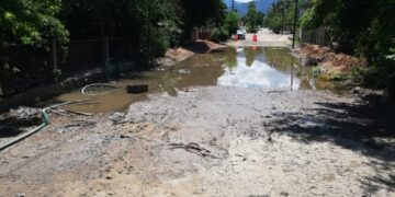 Tras las lluvias ocasionadas por el fenómeno Lidia, el paso a la delegación de Miraflores, así como a las diversas subdelegaciones, tuvo leves afectaciones