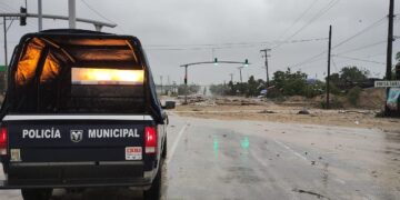 El personal de la Dirección General de Seguridad Pública, Policía Preventiva y Tránsito Municipal a cargo del Ing. Naval Jesús Antonio Gómez Rodríguez, recuerda a la ciudadanía la importancia de circular con precaución