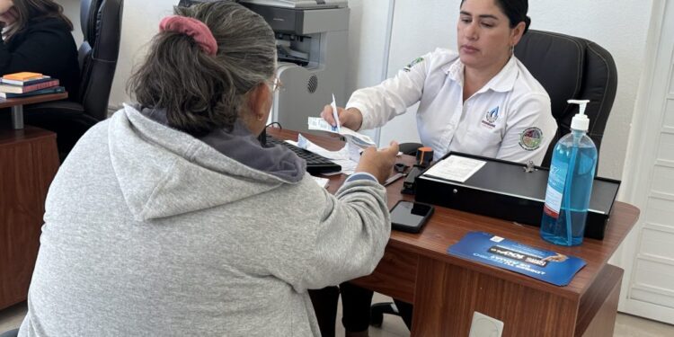 Es necesario que el Gobierno de Los Cabos cuente con una ventanilla única, así lo señaló el V regidor del XIV Ayuntamiento encabezado por Oscar Leggs Castro, Cristóbal Omar Orbe Vargas.