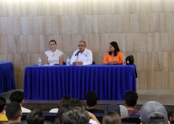 Rector Dante Salgado inaugura Semana de Pesquerías en la UABCS