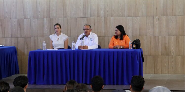 Rector Dante Salgado inaugura Semana de Pesquerías en la UABCS