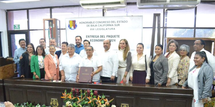 Recibe Congreso Paquete Económico del Gobierno del Estado para 2024