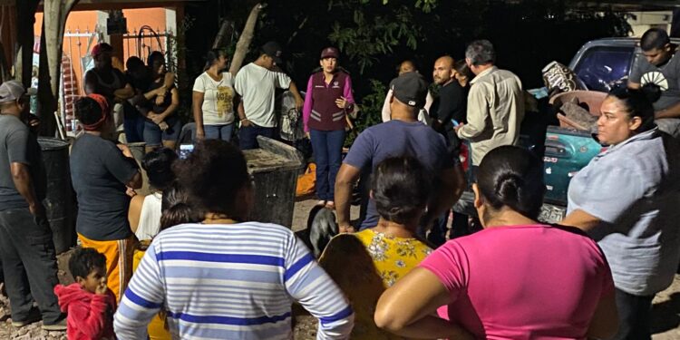 Evalúa Presidenta Municipal daños en la colonia Rinconada Lázaro Cárdenas