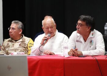 ACUDE GOBERNADOR VÍCTOR CCC A SESIÓN DEL CONSEJO DE PROTECCIÓN CIVIL EN LOS CABOS, ANTE CERCANÍA DE HURACÁN “NORMA”