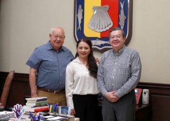 SE REÚNE GOBERNADOR VCC CON MAGISTRADO PRESIDENTE Y RECIÉN NOMBRADA MAGISTRADA DEL TSJ