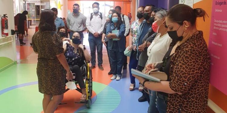 COLABORADORES DEL ISC SE CAPACITAN EN CRIT LA PAZ