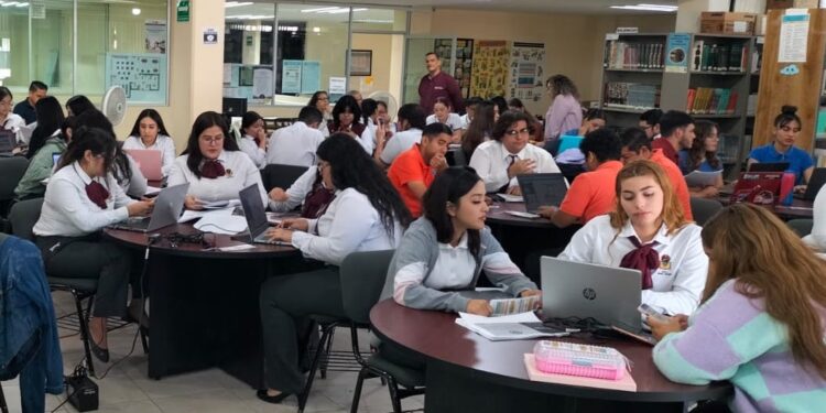REALIZA SEP TALLER PARA ESTUDIANTESDE LA ESCUELA NORMAL SUPERIOR