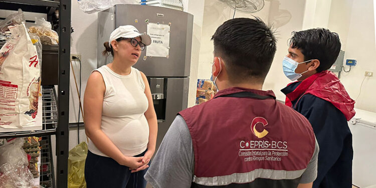 SUSPENDIDA VENTA DE ALIMENTOS EN VÍA PÚBLICA DE LOS CABOS Y LA PAZ QUE PRESENTE DERRAMES