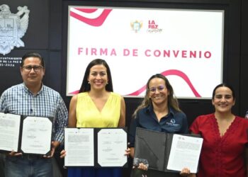 Firma Ayuntamiento de La Paz convenio con EPI-México