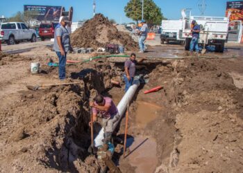 Fueron atendidas 195 fugas del 02 al 08 de octubre por parte del OOMSAPAS La Paz