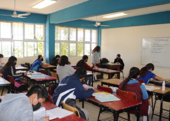 INCORPORA SEP&nbsp;EN LOS CABOS&nbsp;ACASI MIL&nbsp;ALUMNOS DE NIVEL BÁSICO RECIÉN LLEGADOS•&nbsp;Para&nbsp;ello&nbsp;se aprovecharon espacios&nbsp;en turno&nbsp;vespertino,&nbsp;en&nbsp;una secundaria&nbsp;de nueva creación&nbsp;y se instalaron&nbsp;aulas móviles