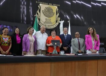 Congreso del Estado honra trayectoria de la Oceanóloga Liliana Lyle Fritch con la Medalla “María Dionisia Villarino”
