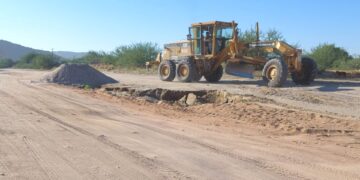 Rehabilita Servicios Públicos más de 21 kilómetros de caminos vecinales y rurales