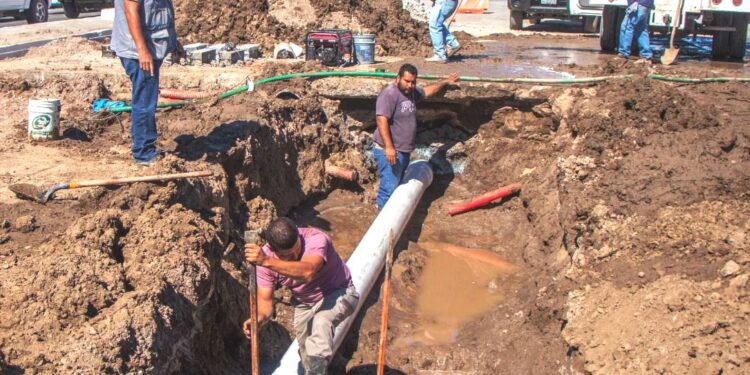 Se atendieron 254 fugas del 9 al 15 de octubre por parte del OOMSAPAS La Paz