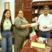 Este jueves 16 de noviembre el alcalde de Los Cabos Oscar Leggs Castro tuvo a bien hacer entrega de un apoyo económico a una ciudadana en materia de salud, por un monto de $50 mil pesos