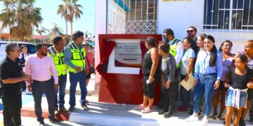 El alcalde de Los Cabos Oscar Leggs Castro tenga a bien rendir su 2do Informe de Gobierno, este jueves 09 de noviembre inauguró obras de pavimentación en Cabo San Lucas