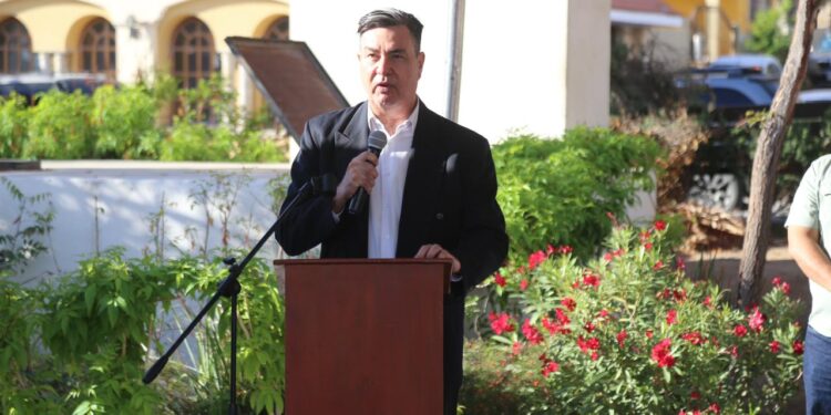 Inicio de la carretera Transpeninsular, para celebrar el Día de la Californidad