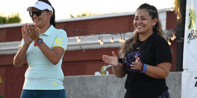 invita a la ciudadanía a participar en la clase de zumba “Dona un juguete, regala una sonrisa “que se realizará este próximo 02 de diciembre en San José del Cabo